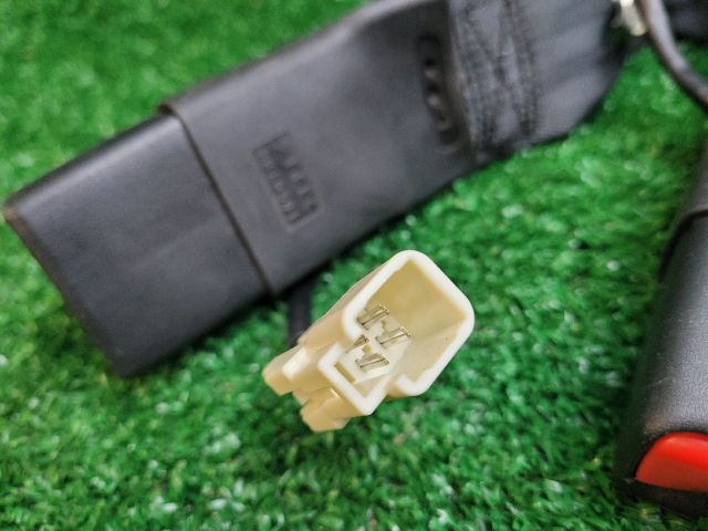 bontott SUZUKI SX4 S-Cross II Jobb hátsó Biztonsági Öv Csat