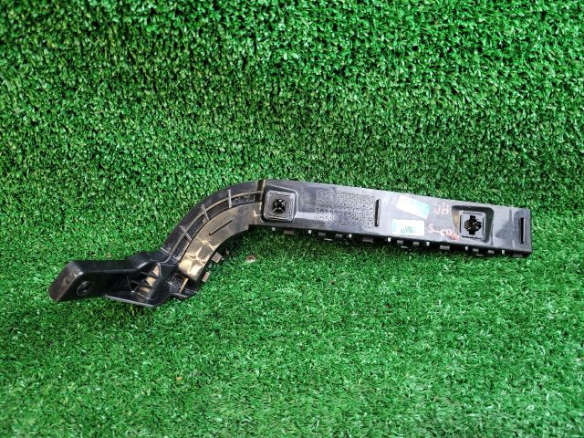 bontott SUZUKI SX4 S-Cross II Jobb hátsó Oldal Lökhárító Tartó (Műanyag)