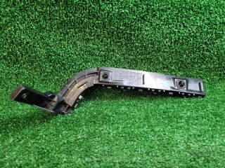 bontott SUZUKI SX4 S-Cross II Jobb hátsó Oldal Lökhárító Tartó (Műanyag)