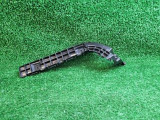 bontott SUZUKI SX4 S-Cross II Jobb hátsó Oldal Lökhárító Tartó (Műanyag)