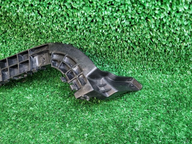 bontott SUZUKI SX4 S-Cross II Jobb hátsó Oldal Lökhárító Tartó (Műanyag)