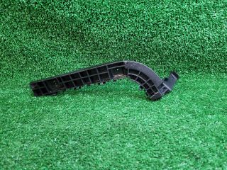 bontott SUZUKI SX4 S-Cross II Jobb hátsó Oldal Lökhárító Tartó (Műanyag)