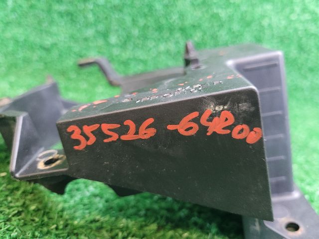 bontott SUZUKI SX4 S-Cross II Jobb Ködfényszóró Tartó