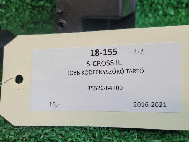 bontott SUZUKI SX4 S-Cross II Jobb Ködfényszóró Tartó