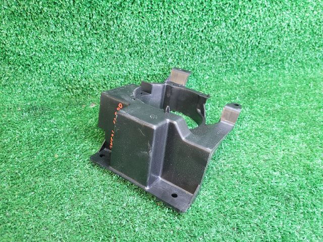 bontott SUZUKI SX4 S-Cross II Jobb Ködfényszóró Tartó