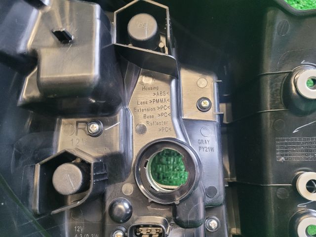 bontott SUZUKI SX4 S-Cross II Jobb Külső Hátsó Lámpa