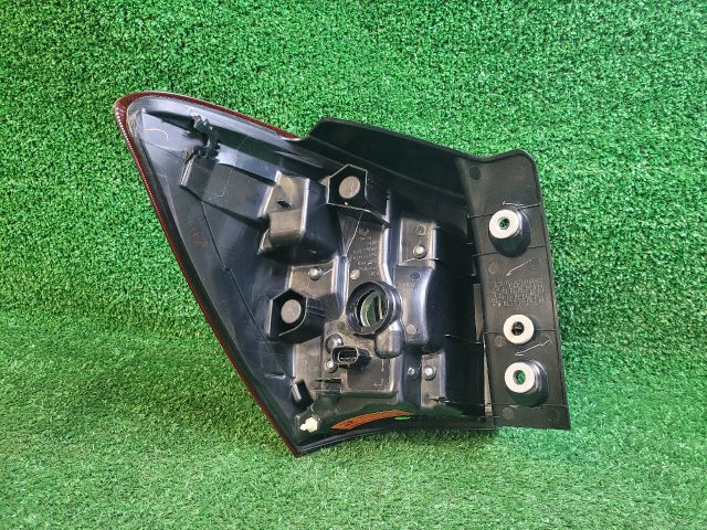 bontott SUZUKI SX4 S-Cross II Jobb Külső Hátsó Lámpa