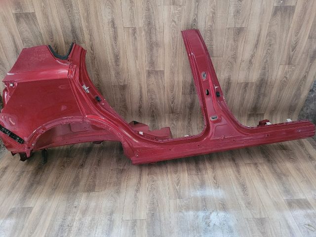 bontott SUZUKI SX4 S-Cross II Jobb Küszöb