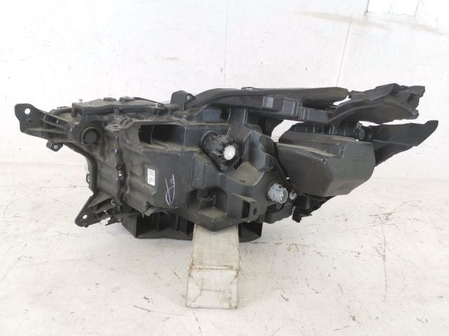 bontott SUZUKI SX4 S-Cross II Jobb Ledes Fényszóró