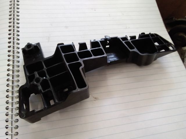 bontott SUZUKI SX4 S-Cross II Jobb Sárvédő Oldaltartó