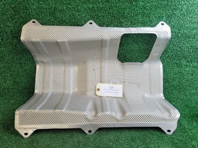 bontott SUZUKI SX4 S-Cross II Középső Kipufogó Dob Hővédő Lemez