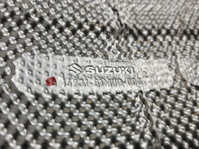 bontott SUZUKI SX4 S-Cross II Középső Kipufogó Dob Hővédő Lemez