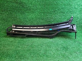 bontott SUZUKI SX4 S-Cross II Levélrács