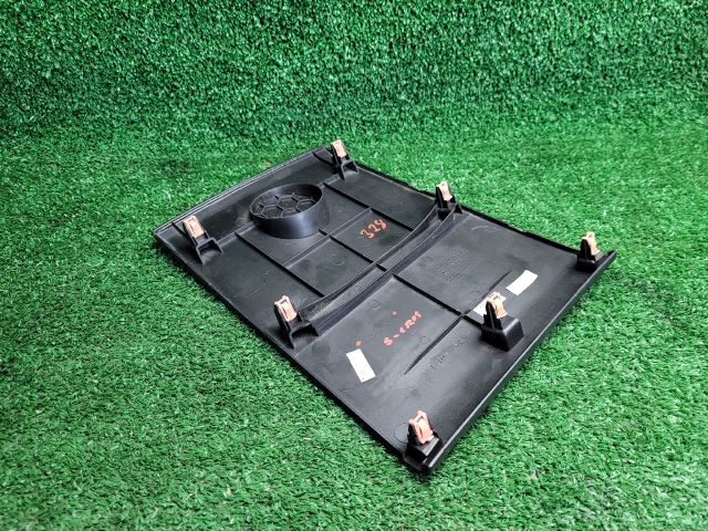 bontott SUZUKI SX4 S-Cross II Műszerfal Hangszóró Burkolat (Pozíciófüggetlen)