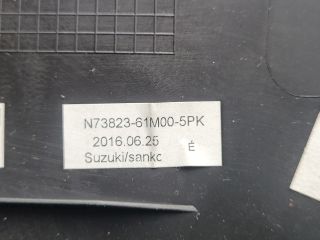 bontott SUZUKI SX4 S-Cross II Műszerfal Középső Hangszóró Burkolat