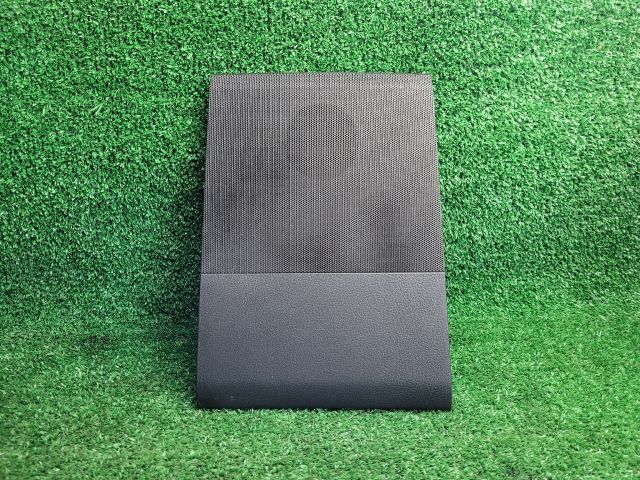 bontott SUZUKI SX4 S-Cross II Műszerfal Középső Hangszóró Burkolat