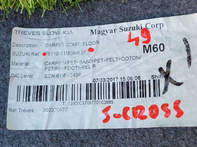 bontott SUZUKI SX4 S-Cross II Padlószőnyeg