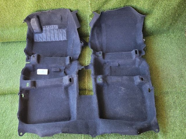 bontott SUZUKI SX4 S-Cross II Padlószőnyeg