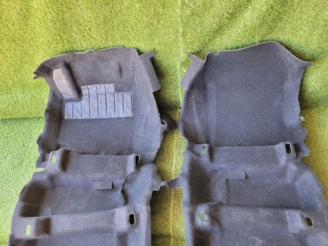 bontott SUZUKI SX4 S-Cross II Padlószőnyeg