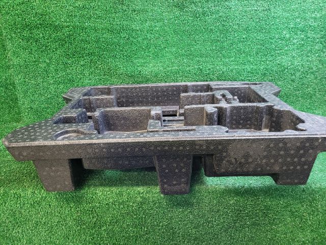 bontott SUZUKI SX4 S-Cross II Pótkerék Szerszámtartó