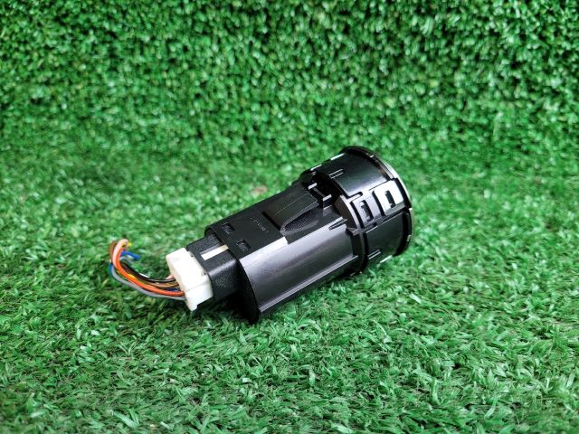 bontott SUZUKI SX4 S-Cross II Start / Stop Indító Gomb