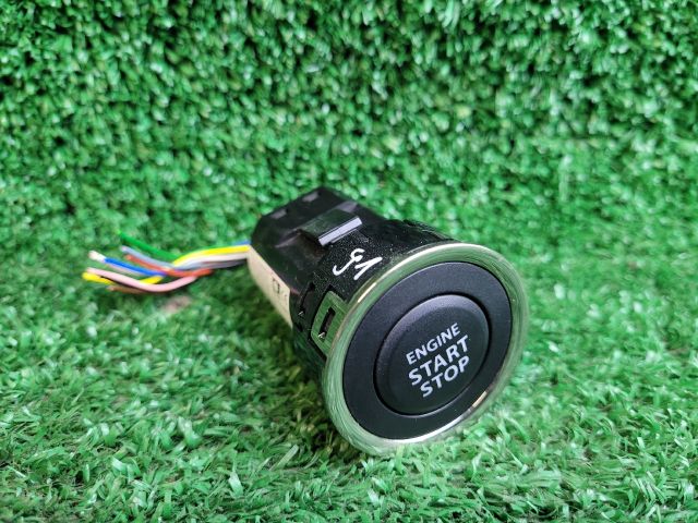 bontott SUZUKI SX4 S-Cross II Start / Stop Indító Gomb