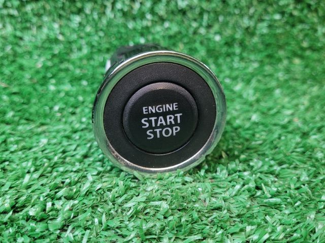 bontott SUZUKI SX4 S-Cross II Start / Stop Indító Gomb