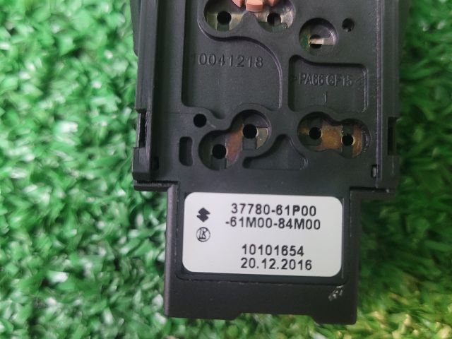 bontott SUZUKI SX4 S-Cross II Start / Stop Indító Gomb