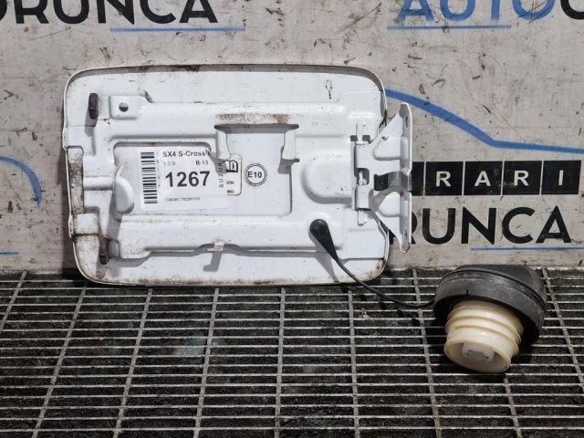 bontott SUZUKI SX4 S-Cross II Tankajtó