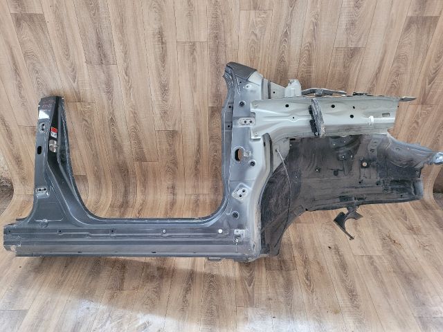 bontott SUZUKI SX4 S-Cross Jobb A Oszlop