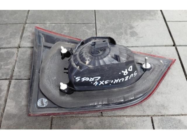 bontott SUZUKI SX4 S-Cross Jobb Belső Hátsó Lámpa