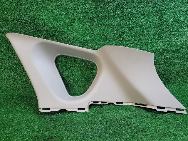 bontott SUZUKI SX4 S-Cross Jobb C Oszlop Burkolat