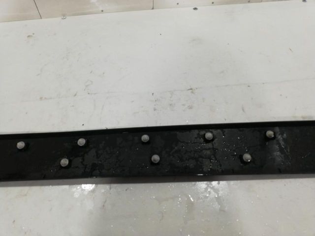 bontott SUZUKI SX4 S-Cross Jobb első Ajtó Díszléc