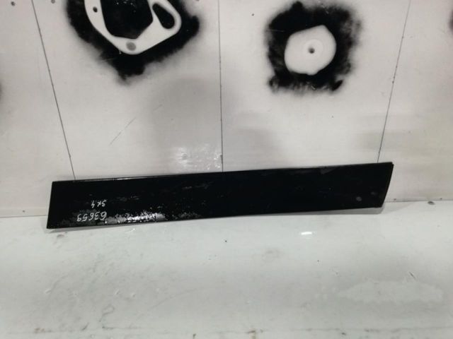 bontott SUZUKI SX4 S-Cross Jobb első Ajtó Díszléc