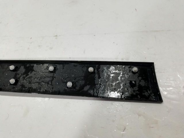 bontott SUZUKI SX4 S-Cross Jobb első Ajtó Díszléc