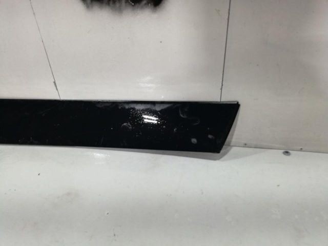 bontott SUZUKI SX4 S-Cross Jobb első Ajtó Díszléc