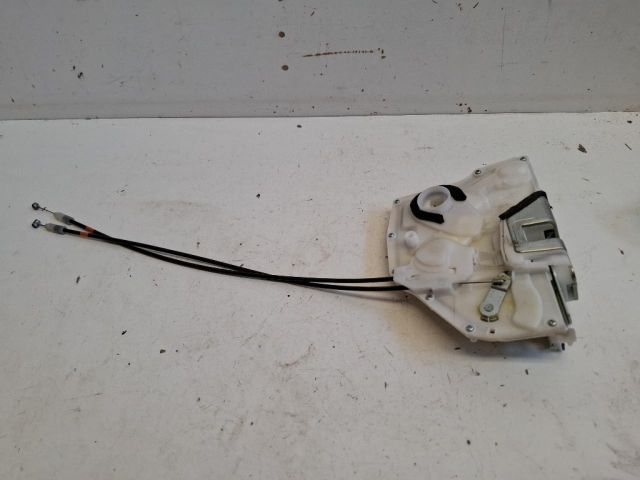 bontott SUZUKI SX4 S-Cross Jobb első Ajtózár