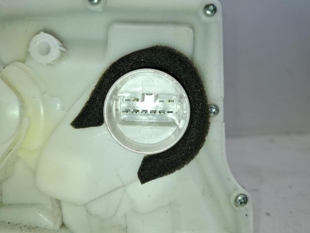 bontott SUZUKI SX4 S-Cross Jobb első Ajtózár