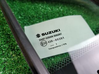 bontott SUZUKI SX4 S-Cross Jobb első Fixüveg (Ajtóban)