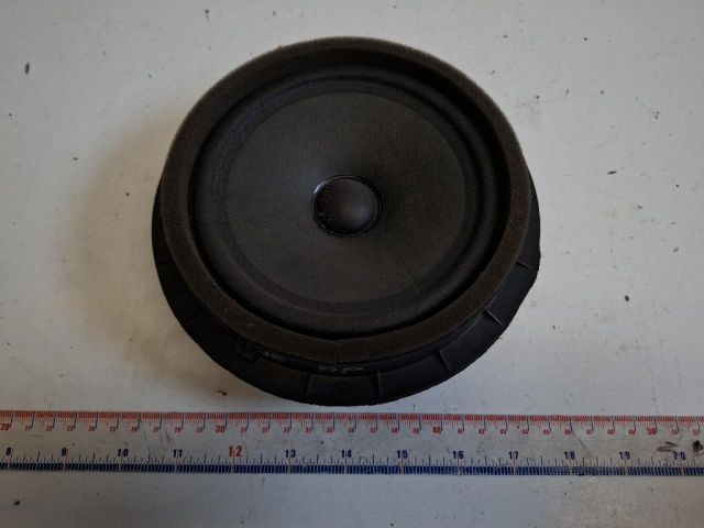 bontott SUZUKI SX4 S-Cross Jobb első Hangszóró