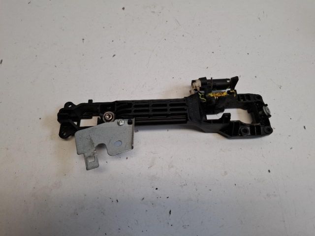 bontott SUZUKI SX4 S-Cross Jobb első Külső Kilincsfészek