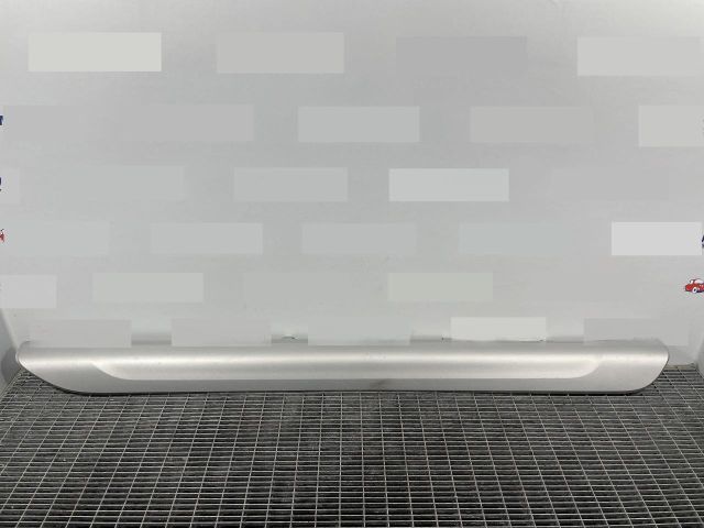 bontott SUZUKI SX4 S-Cross Jobb első Küszöb Díszléc