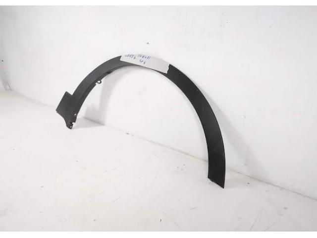 bontott SUZUKI SX4 S-Cross Jobb első Sárvédő Díszléc