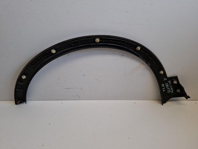 bontott SUZUKI SX4 S-Cross Jobb első Sárvédő Szélesítő