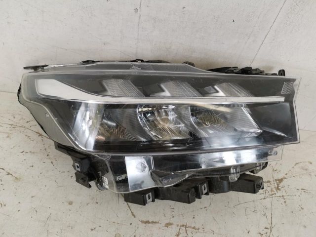 bontott SUZUKI SX4 S-Cross Jobb Fényszóró