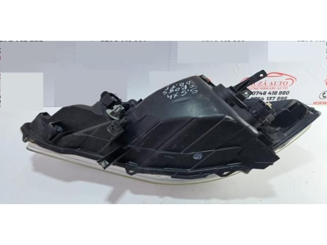 bontott SUZUKI SX4 S-Cross Jobb Fényszóró