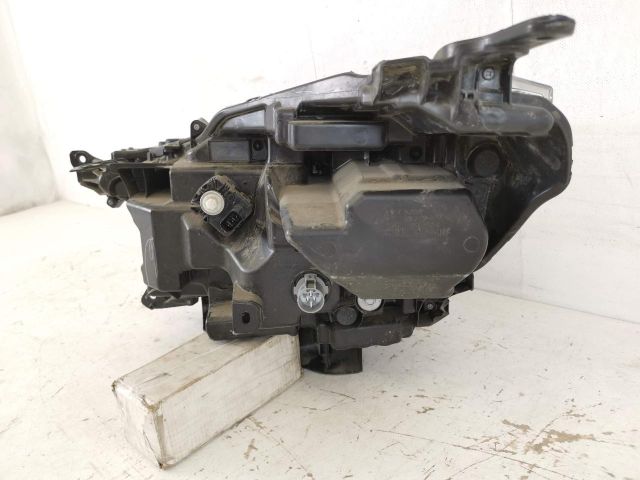 bontott SUZUKI SX4 S-Cross Jobb Fényszóró