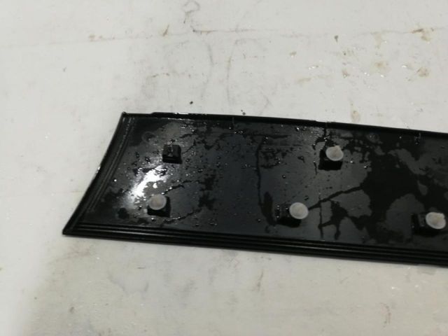 bontott SUZUKI SX4 S-Cross Jobb hátsó Ajtó Díszléc