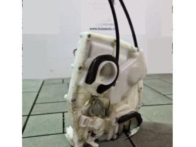 bontott SUZUKI SX4 S-Cross Jobb hátsó Ajtózár