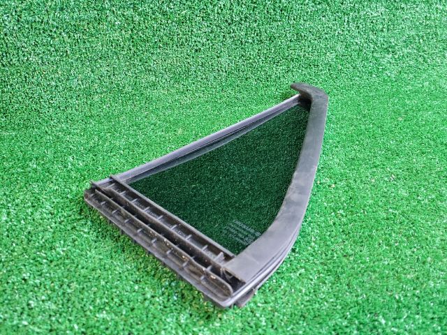 bontott SUZUKI SX4 S-Cross Jobb hátsó Fixüveg (Ajtóban)